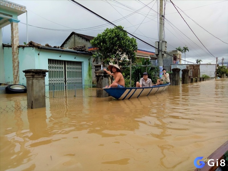 Mộng thấy nước lũ lên nhanh cho thấy cuộc sống của bạn thay đổi nhanh chóng đến mức khó thích nghi